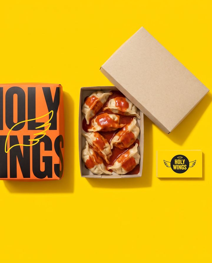 Holywings takeaway packaging
